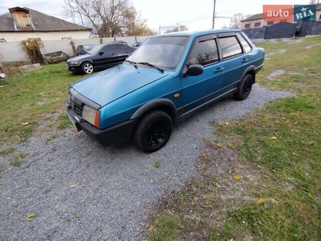 Синій ВАЗ 21099, об'ємом двигуна 1.5 л та пробігом 250 тис. км за 1000 $, фото 9 на Automoto.ua