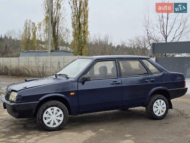 Синий ВАЗ 21099, объемом двигателя 1.5 л и пробегом 200 тыс. км за 650 $, фото 4 на Automoto.ua