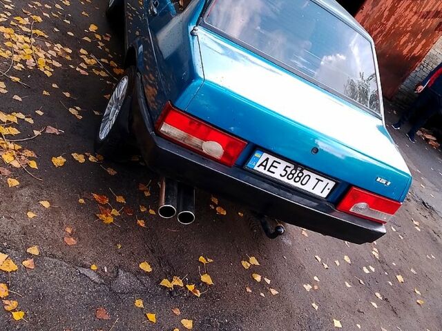 Синий ВАЗ 21099, объемом двигателя 1.5 л и пробегом 180 тыс. км за 2100 $, фото 4 на Automoto.ua