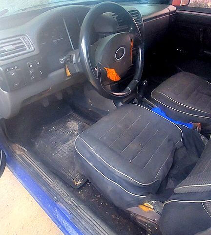 Синий ВАЗ 21099, объемом двигателя 1.5 л и пробегом 300 тыс. км за 1550 $, фото 4 на Automoto.ua