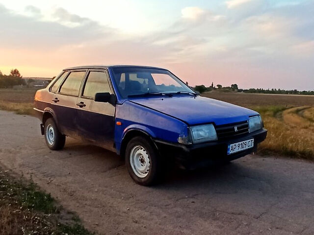 Синий ВАЗ 21099, объемом двигателя 1.5 л и пробегом 150 тыс. км за 817 $, фото 1 на Automoto.ua