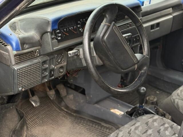 Синий ВАЗ 21099, объемом двигателя 1.6 л и пробегом 180 тыс. км за 1032 $, фото 5 на Automoto.ua