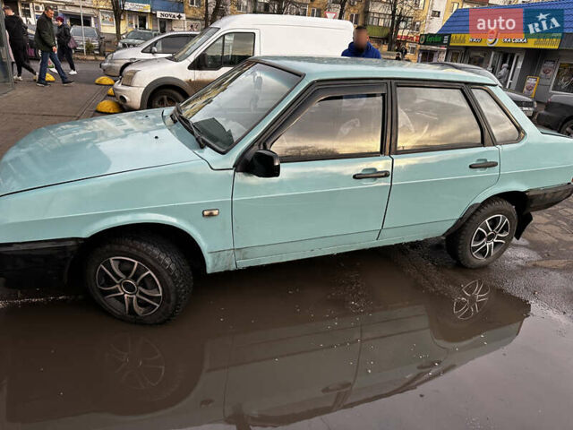 Синий ВАЗ 21099, объемом двигателя 1.5 л и пробегом 300 тыс. км за 1000 $, фото 1 на Automoto.ua