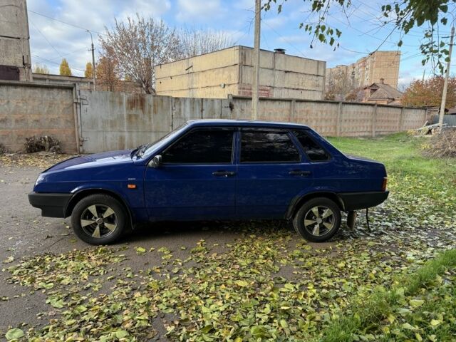 Синий ВАЗ 21099, объемом двигателя 1.5 л и пробегом 777 тыс. км за 1200 $, фото 5 на Automoto.ua