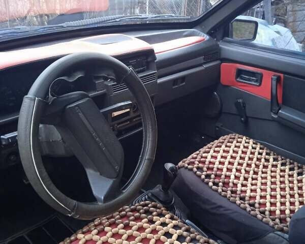 Синий ВАЗ 21099, объемом двигателя 1.5 л и пробегом 216 тыс. км за 950 $, фото 2 на Automoto.ua