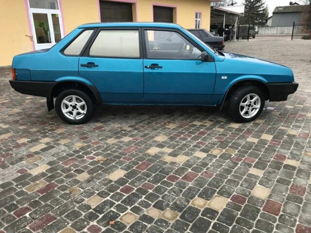 Синий ВАЗ 21099, объемом двигателя 1.5 л и пробегом 100 тыс. км за 2200 $, фото 2 на Automoto.ua