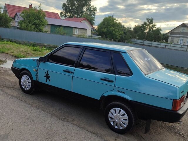Синий ВАЗ 21099, объемом двигателя 1.5 л и пробегом 288 тыс. км за 1000 $, фото 7 на Automoto.ua