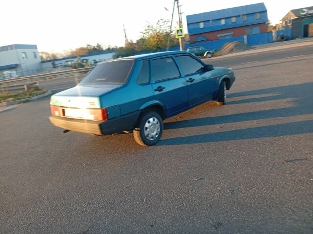 Синий ВАЗ 21099, объемом двигателя 1.5 л и пробегом 65 тыс. км за 950 $, фото 5 на Automoto.ua