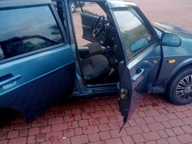 Синий ВАЗ 21099, объемом двигателя 1.5 л и пробегом 150 тыс. км за 1200 $, фото 2 на Automoto.ua