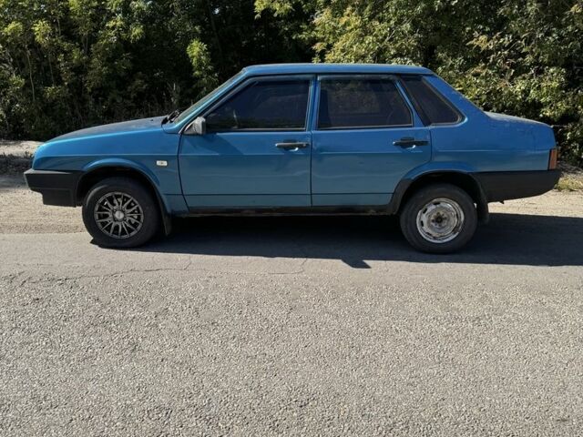 Синий ВАЗ 21099, объемом двигателя 1.5 л и пробегом 250 тыс. км за 1300 $, фото 4 на Automoto.ua