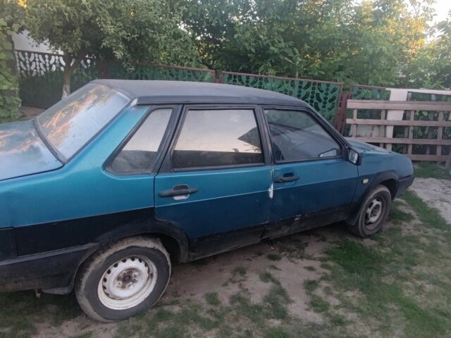 Синий ВАЗ 21099, объемом двигателя 1.5 л и пробегом 150 тыс. км за 950 $, фото 2 на Automoto.ua