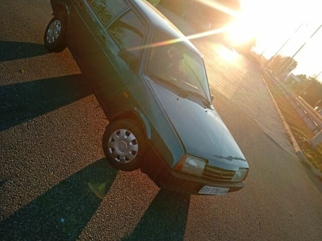Синий ВАЗ 21099, объемом двигателя 1.5 л и пробегом 65 тыс. км за 950 $, фото 1 на Automoto.ua