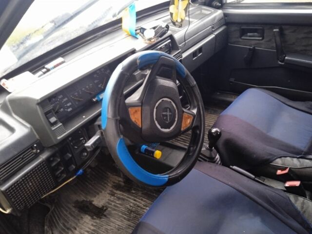 Синий ВАЗ 21099, объемом двигателя 1.5 л и пробегом 2 тыс. км за 950 $, фото 5 на Automoto.ua