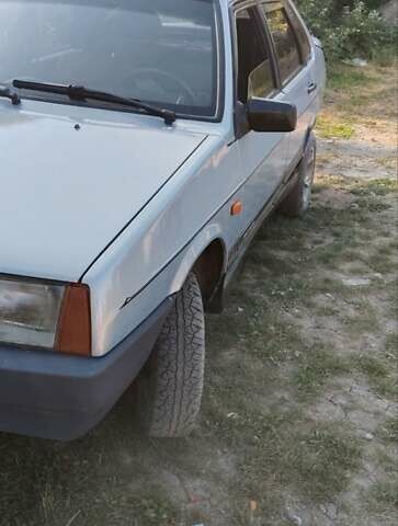 Синий ВАЗ 21099, объемом двигателя 1.5 л и пробегом 250 тыс. км за 1100 $, фото 4 на Automoto.ua