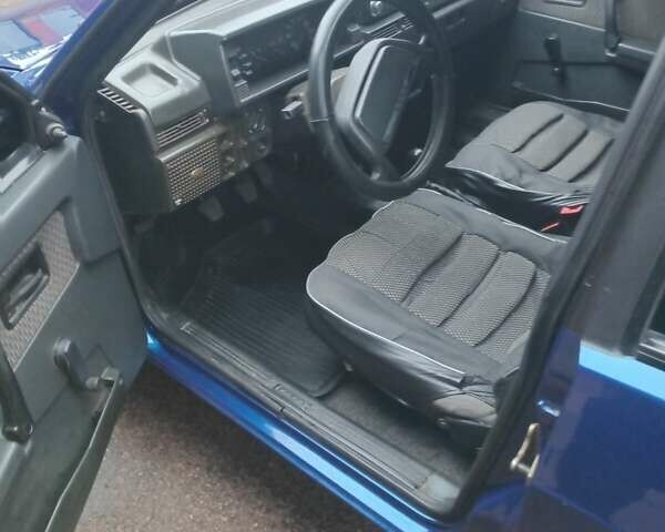 Синий ВАЗ 21099, объемом двигателя 1.5 л и пробегом 240 тыс. км за 1800 $, фото 4 на Automoto.ua