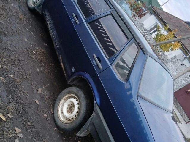 ВАЗ 21099 2003 в Пятихатках на Automoto.ua Синий ВАЗ 21099, объемом двигателя 1 л и пробегом 100 тыс. км за 764 $, фото 4 на Automoto.ua