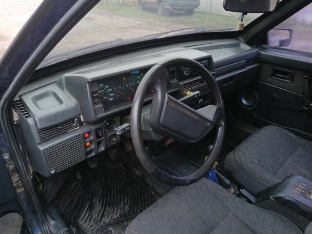 ВАЗ 21099 2003 в Пятихатках на Automoto.ua Синий ВАЗ 21099, объемом двигателя 1 л и пробегом 100 тыс. км за 764 $, фото 3 на Automoto.ua