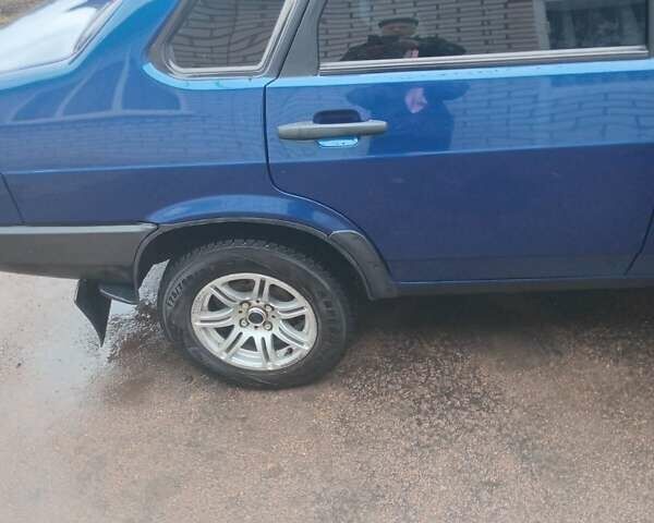 Синий ВАЗ 21099, объемом двигателя 1.5 л и пробегом 240 тыс. км за 1800 $, фото 11 на Automoto.ua