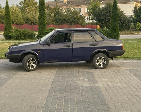 Синий ВАЗ 21099, объемом двигателя 1.5 л и пробегом 240 тыс. км за 1650 $, фото 3 на Automoto.ua