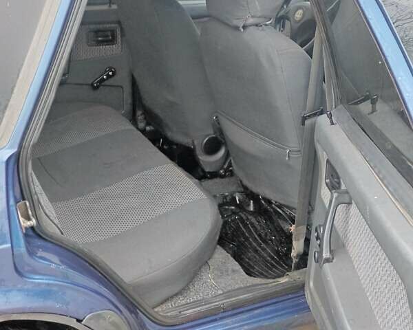 Синий ВАЗ 21099, объемом двигателя 1.5 л и пробегом 200 тыс. км за 1750 $, фото 6 на Automoto.ua