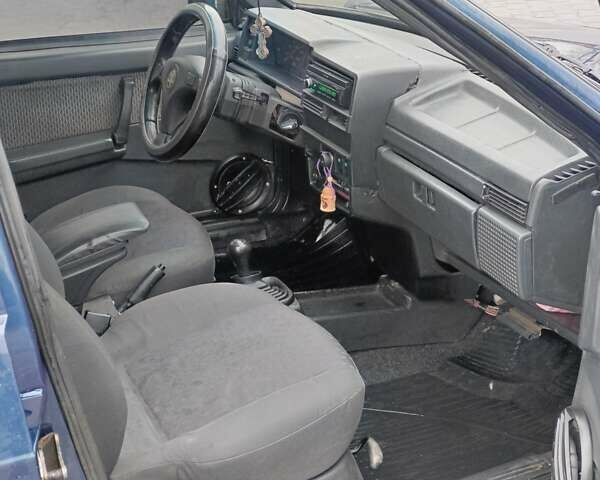 Синий ВАЗ 21099, объемом двигателя 1.5 л и пробегом 200 тыс. км за 1750 $, фото 7 на Automoto.ua
