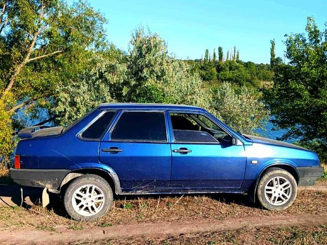 Синий ВАЗ 21099, объемом двигателя 1.5 л и пробегом 0 тыс. км за 1400 $, фото 3 на Automoto.ua
