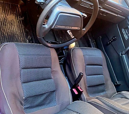Синий ВАЗ 21099, объемом двигателя 1.5 л и пробегом 184 тыс. км за 2000 $, фото 5 на Automoto.ua