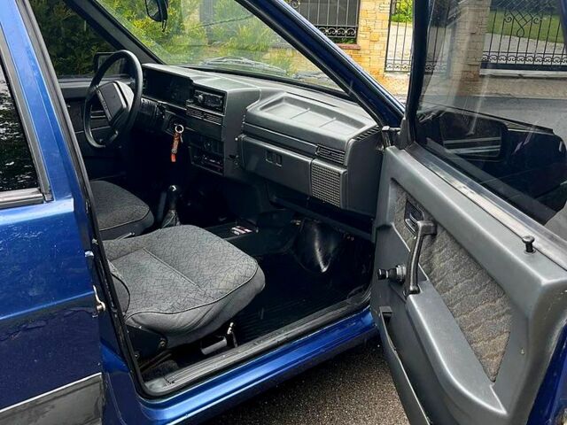 Синий ВАЗ 21099, объемом двигателя 1.5 л и пробегом 250 тыс. км за 1900 $, фото 4 на Automoto.ua