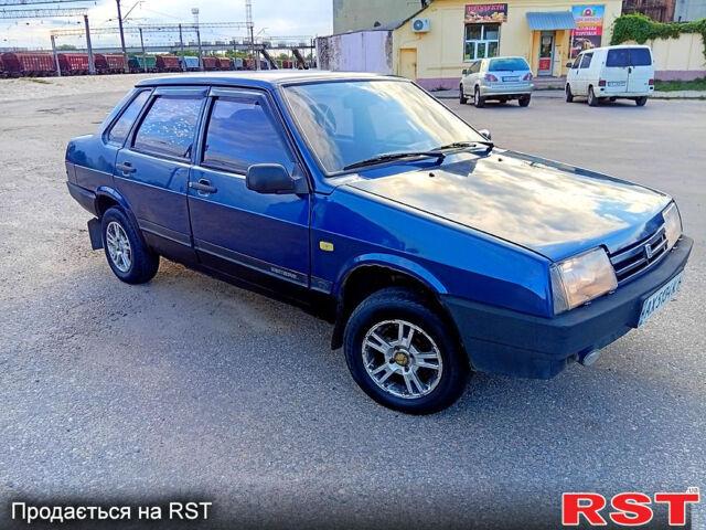 Синий ВАЗ 21099, объемом двигателя 1.5 л и пробегом 289 тыс. км за 950 $, фото 2 на Automoto.ua