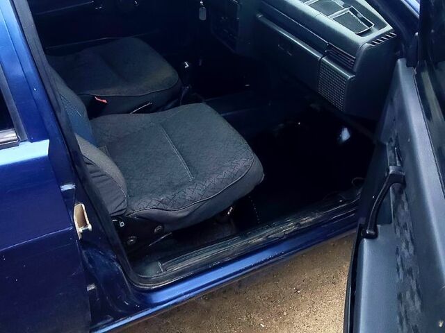 Синий ВАЗ 21099, объемом двигателя 1.5 л и пробегом 0 тыс. км за 1400 $, фото 4 на Automoto.ua