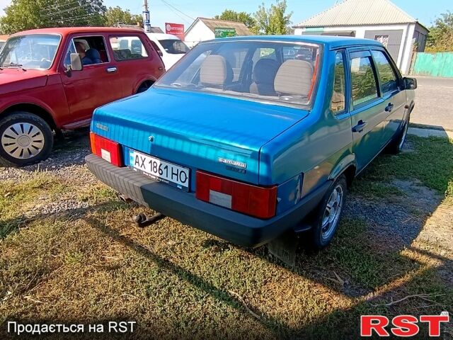 Синий ВАЗ 21099, объемом двигателя 1.5 л и пробегом 150 тыс. км за 1010 $, фото 2 на Automoto.ua