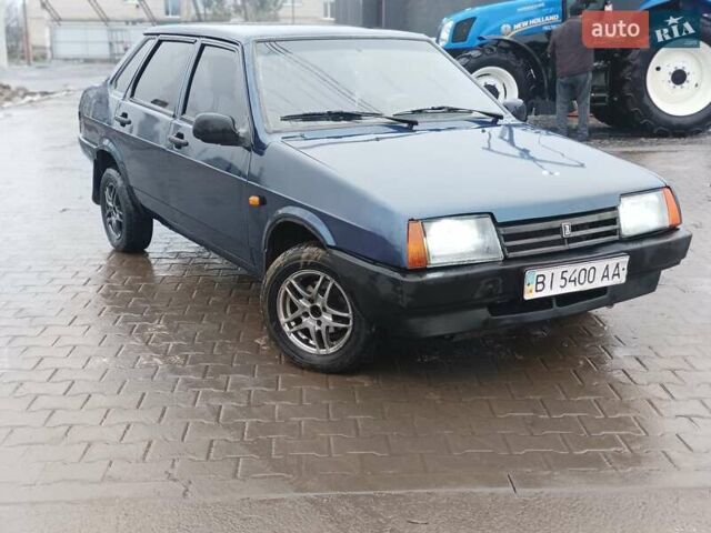Синий ВАЗ 21099, объемом двигателя 1.5 л и пробегом 200 тыс. км за 1750 $, фото 2 на Automoto.ua