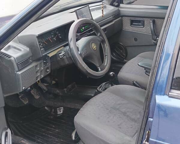 Синий ВАЗ 21099, объемом двигателя 1.5 л и пробегом 200 тыс. км за 1750 $, фото 5 на Automoto.ua