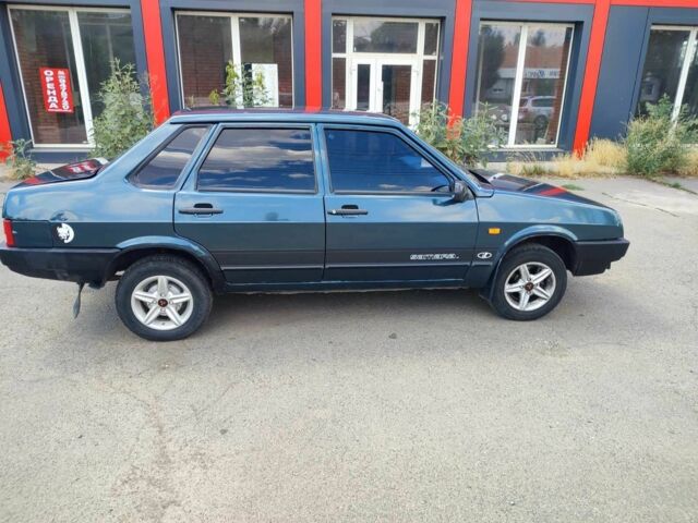 Синий ВАЗ 21099, объемом двигателя 1.5 л и пробегом 200 тыс. км за 950 $, фото 2 на Automoto.ua