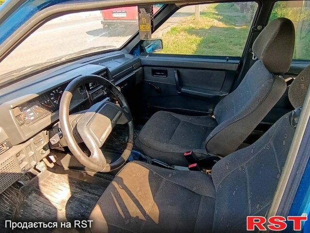 Синий ВАЗ 21099, объемом двигателя 1.5 л и пробегом 150 тыс. км за 1010 $, фото 3 на Automoto.ua