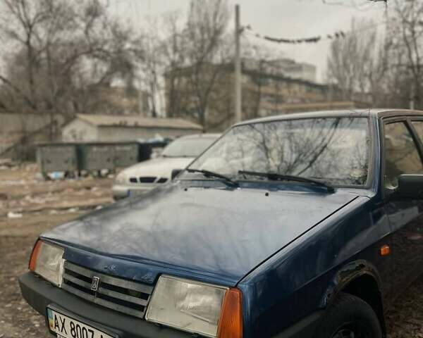 Синий ВАЗ 21099, объемом двигателя 1.5 л и пробегом 200 тыс. км за 953 $, фото 1 на Automoto.ua