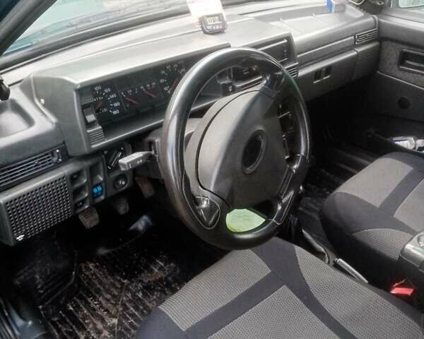 Синий ВАЗ 21099, объемом двигателя 1.6 л и пробегом 400 тыс. км за 2000 $, фото 4 на Automoto.ua
