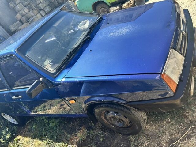 Синий ВАЗ 21099, объемом двигателя 1.5 л и пробегом 250 тыс. км за 850 $, фото 2 на Automoto.ua
