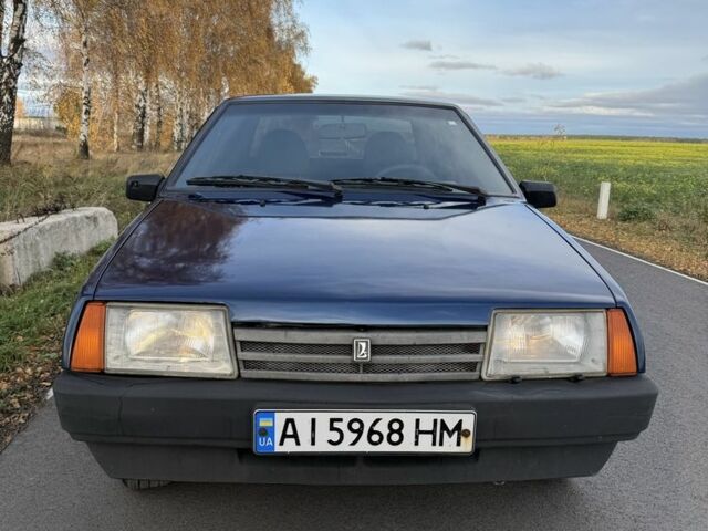 Синий ВАЗ 21099, объемом двигателя 1.5 л и пробегом 300 тыс. км за 1700 $, фото 2 на Automoto.ua