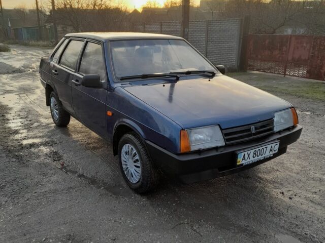 Синий ВАЗ 21099, объемом двигателя 1.5 л и пробегом 250 тыс. км за 1000 $, фото 5 на Automoto.ua