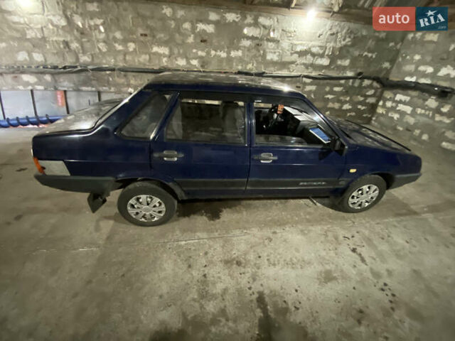 Синій ВАЗ 21099, об'ємом двигуна 1.6 л та пробігом 300 тис. км за 1400 $, фото 2 на Automoto.ua