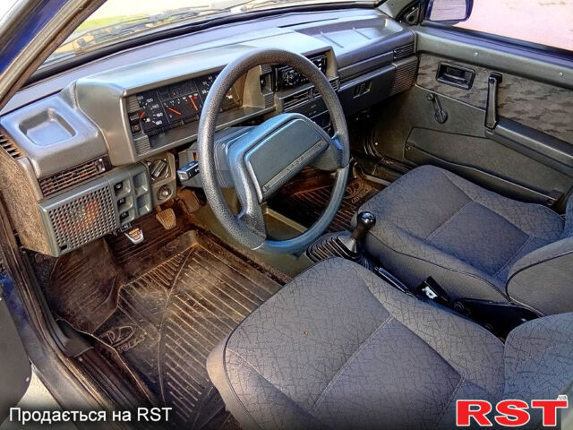 Синий ВАЗ 21099, объемом двигателя 1.5 л и пробегом 289 тыс. км за 950 $, фото 4 на Automoto.ua