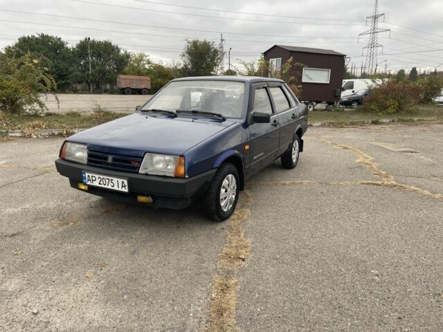 Синий ВАЗ 21099, объемом двигателя 1.5 л и пробегом 250 тыс. км за 1000 $, фото 3 на Automoto.ua