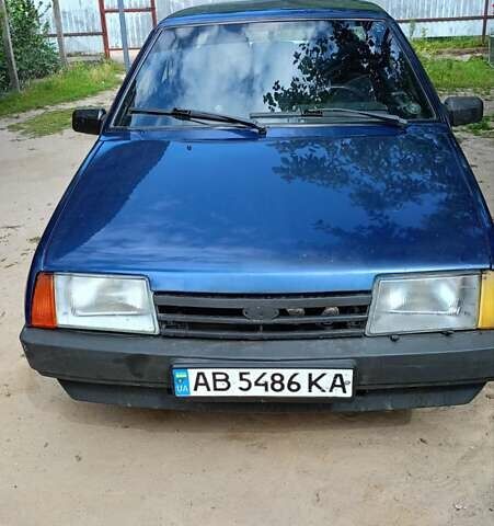 Синий ВАЗ 21099, объемом двигателя 1.5 л и пробегом 240 тыс. км за 1500 $, фото 1 на Automoto.ua