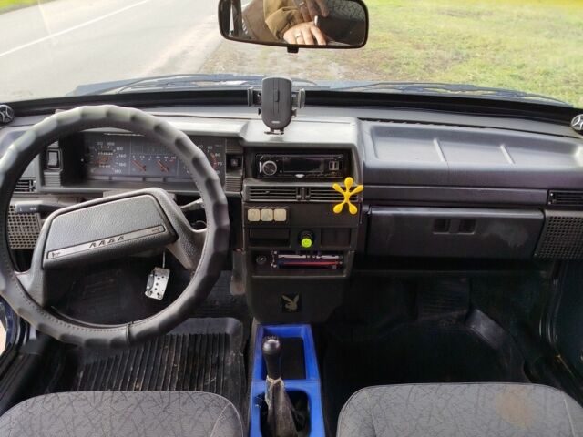 Синій ВАЗ 21099, об'ємом двигуна 1.5 л та пробігом 250 тис. км за 1650 $, фото 6 на Automoto.ua