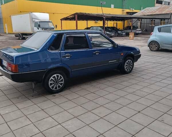 Синий ВАЗ 21099, объемом двигателя 1.5 л и пробегом 200 тыс. км за 1850 $, фото 2 на Automoto.ua