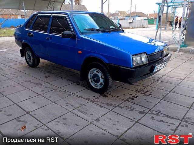 Синій ВАЗ 21099, об'ємом двигуна 1.5 л та пробігом 250 тис. км за 1550 $, фото 1 на Automoto.ua