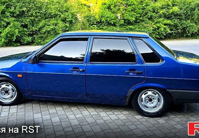 Синий ВАЗ 21099, объемом двигателя 1.5 л и пробегом 150 тыс. км за 3600 $, фото 2 на Automoto.ua