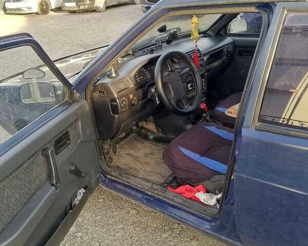 Синий ВАЗ 21099, объемом двигателя 1.5 л и пробегом 30 тыс. км за 1500 $, фото 5 на Automoto.ua