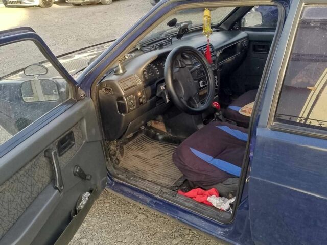 ВАЗ 21099 2005 в Каменце-Подольском на Automoto.ua Синий ВАЗ 21099, объемом двигателя 1.5 л и пробегом 30 тыс. км за 1500 $, фото 6 на Automoto.ua